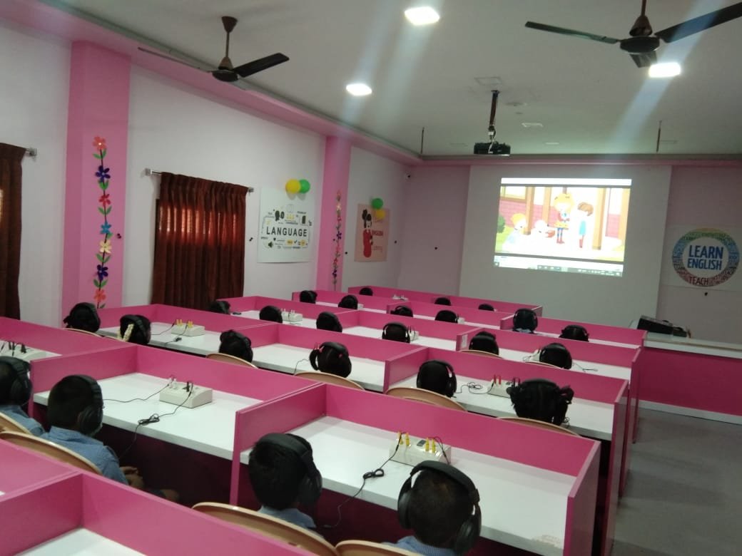 Communication Lab 1 - Ceoa Matriculation School Madurai Image